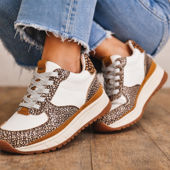 Madewell Shoes - Madewell Animal Print Leather Sneakers Women’s Size 9
